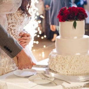 עוגה בחתונה